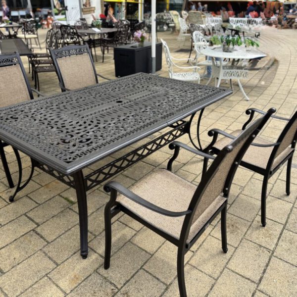 Tisch 180-260 x 111