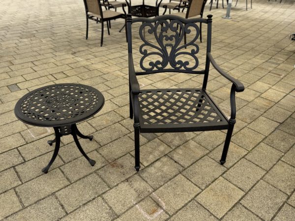 Tisch d56 – Bild 2