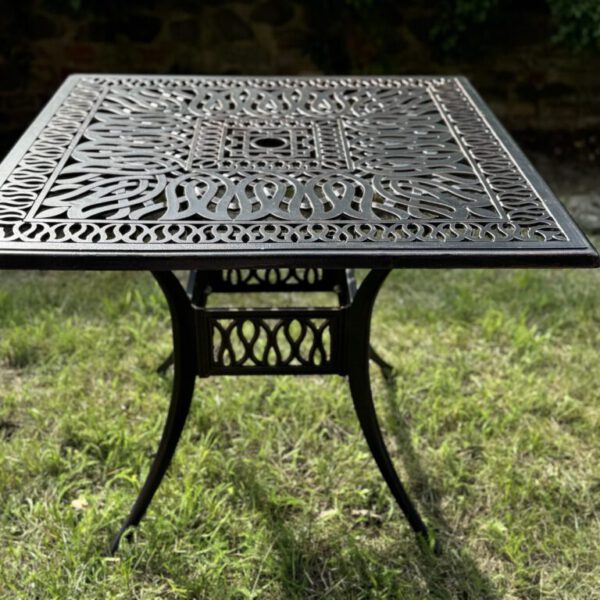 Tisch 90 x 90